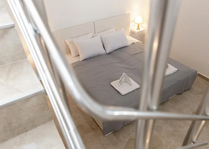 아파트 Elaionas Residenz 프리노스